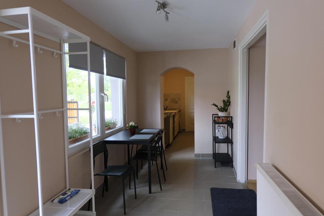 Kajári Apartmanház Balatonfőkajár Esterno foto