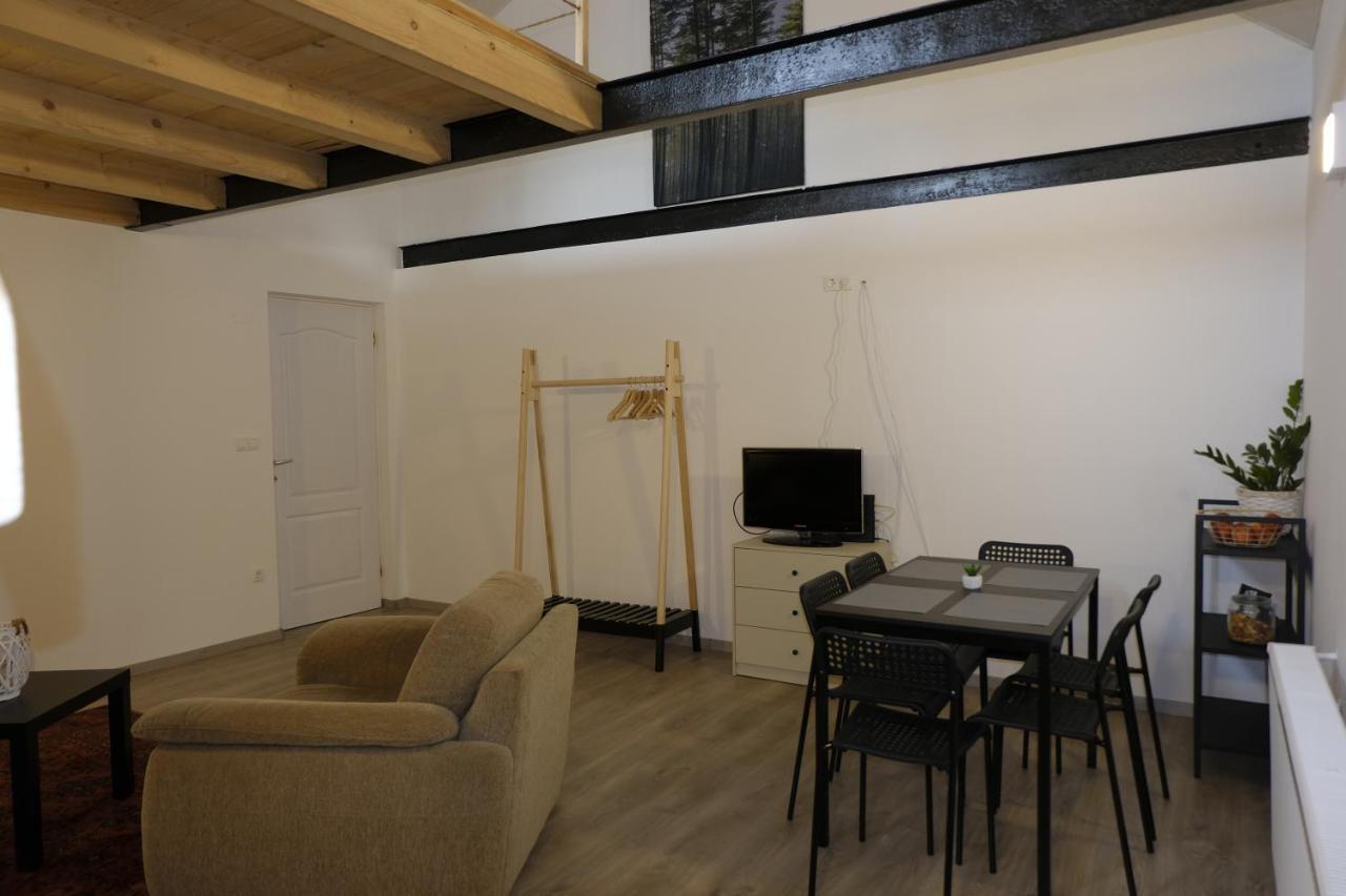 Kajári Apartmanház Balatonfőkajár Esterno foto